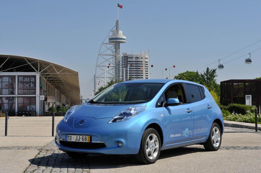  Nissan Leaf 2010 года  (фото 77 из 77)